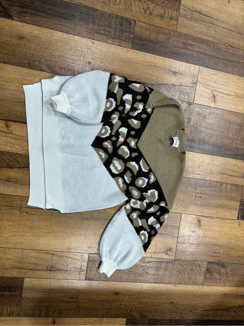 SSYS Leopard Chevron Crewneck Sweater - Picture 2 of 3